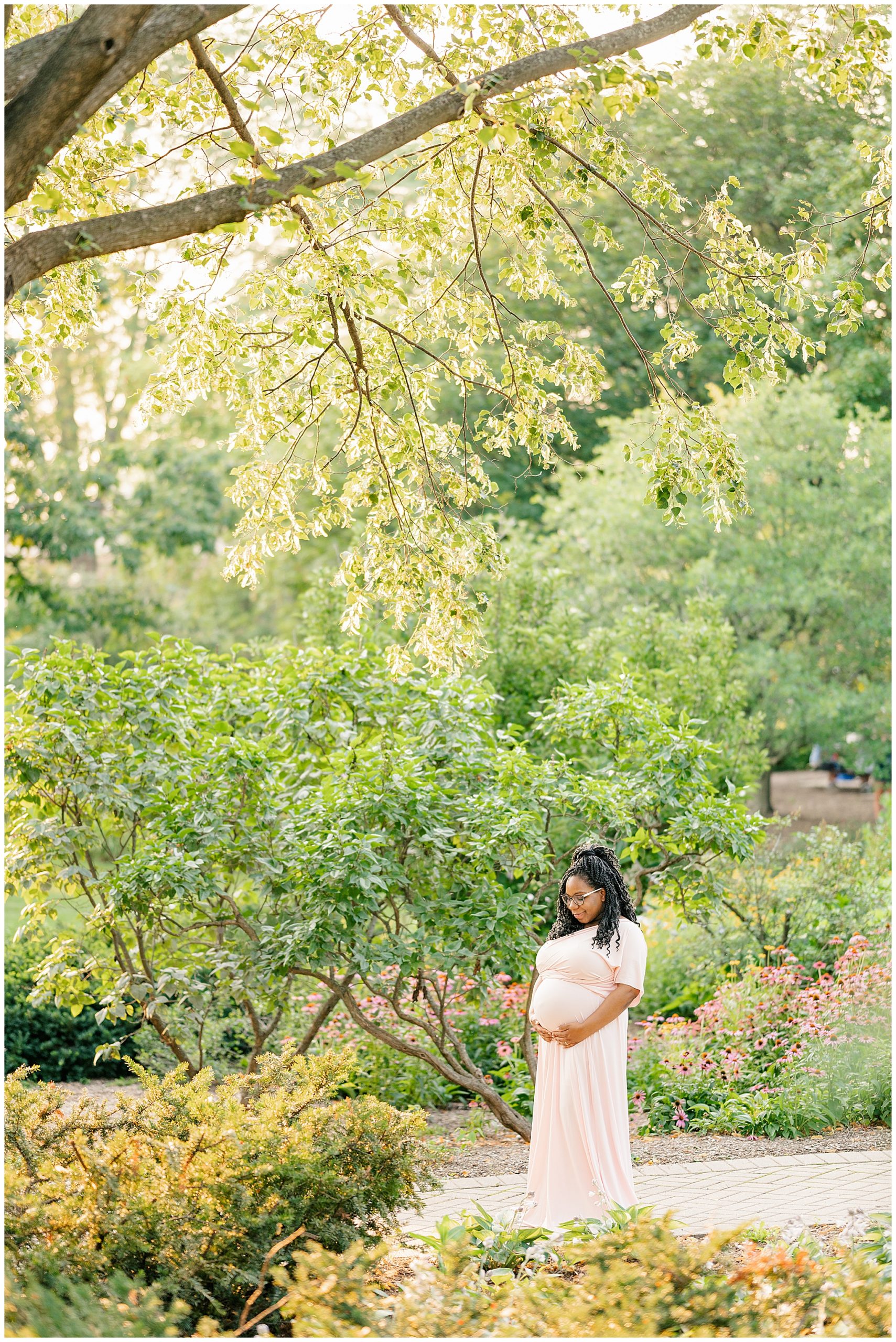 Lilac Park Maternity Photo