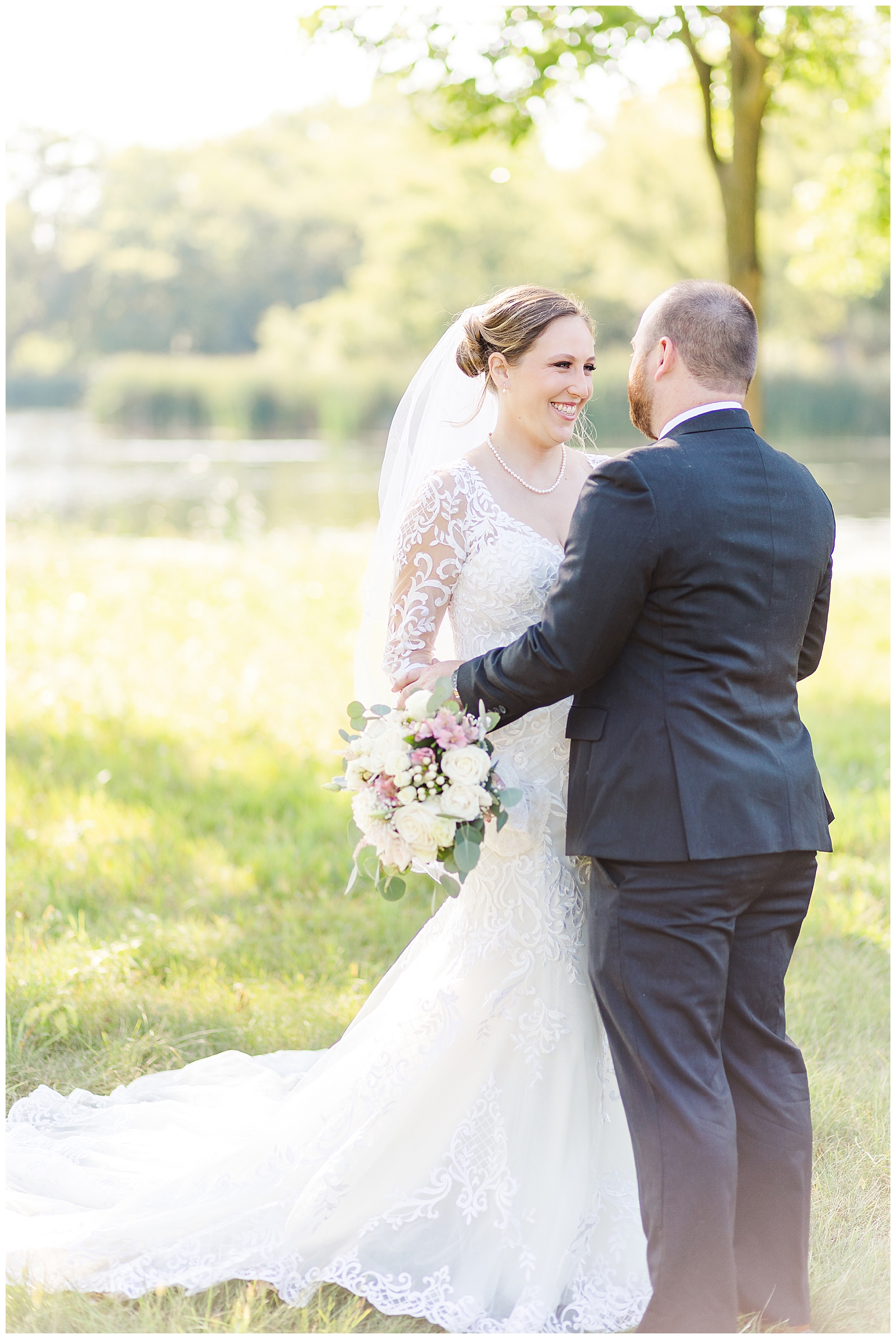 Bride and Groom Portraits at Kemper Lakes Gold Course.