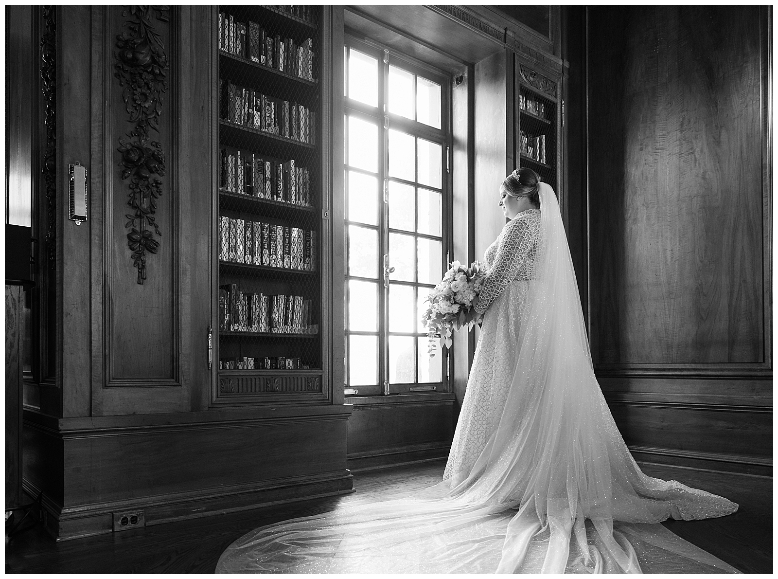 The Armour House at Lake Forest Academy bridal portrait