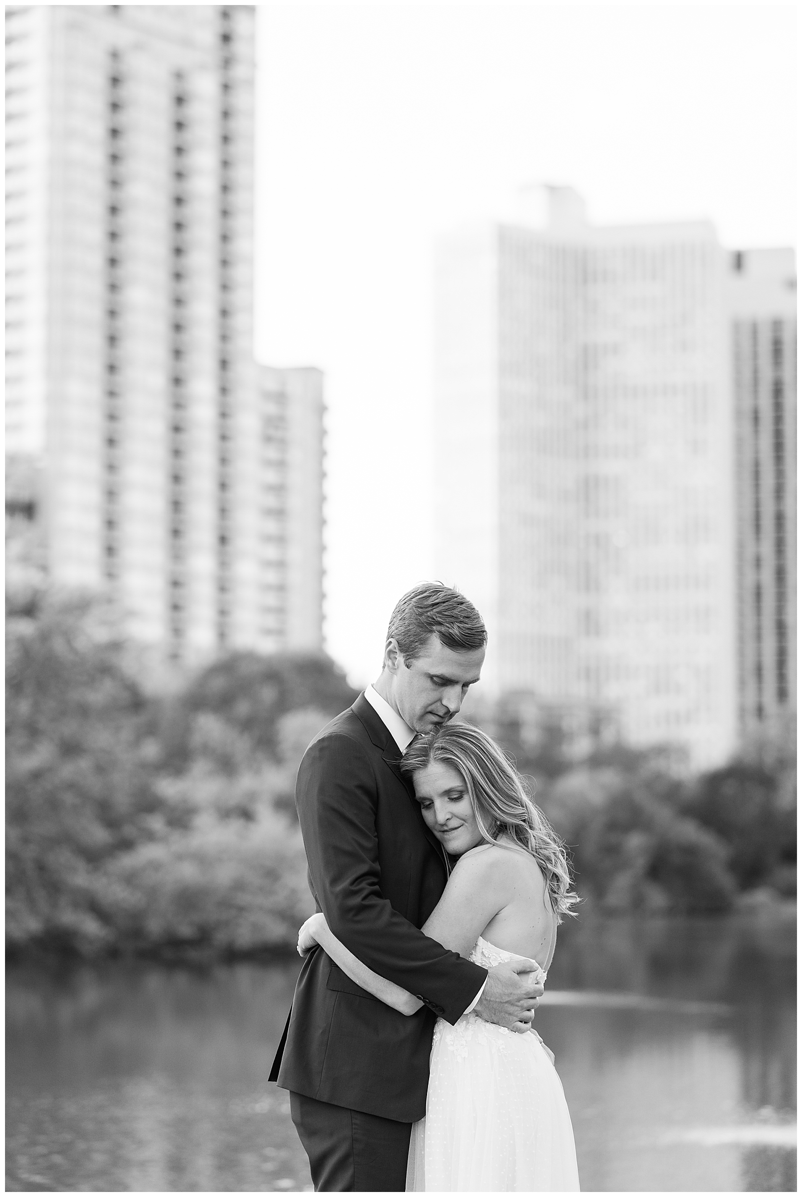 Black and white wedding portrait at Peggy Notebaert Nature Museum 